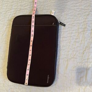 Kensington Black Laptop Sleeve NWOT